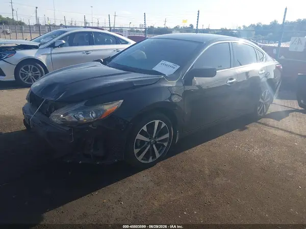 1N4AL3AP8HC147756 2017 NISSAN ALTIMA - Image 2