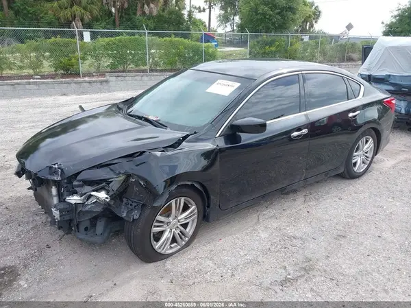 1N4AL3AP8HC147790 2017 NISSAN ALTIMA - Image 2