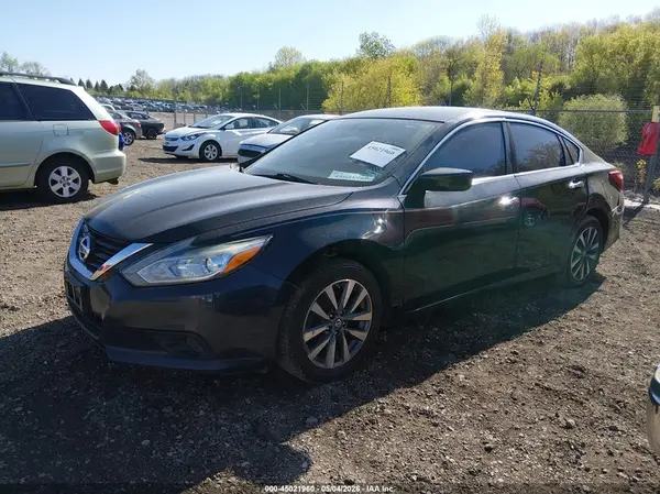 1N4AL3AP8HC149457 2017 NISSAN ALTIMA - Image 2