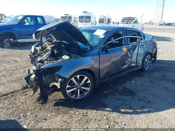 1N4AL3AP8HC149748 2017 NISSAN ALTIMA - Image 2