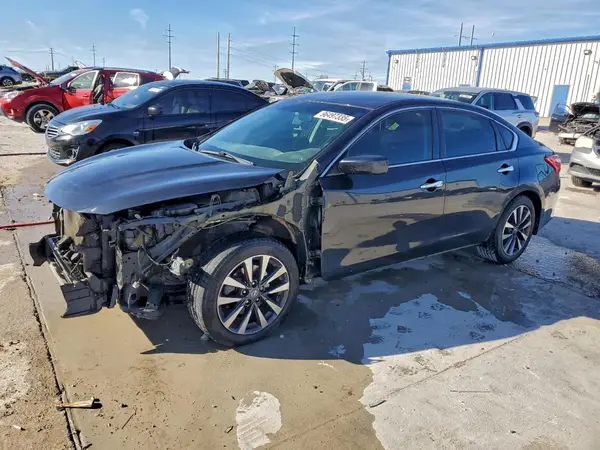 1N4AL3AP8HC152746 2017 NISSAN ALTIMA - Image 1