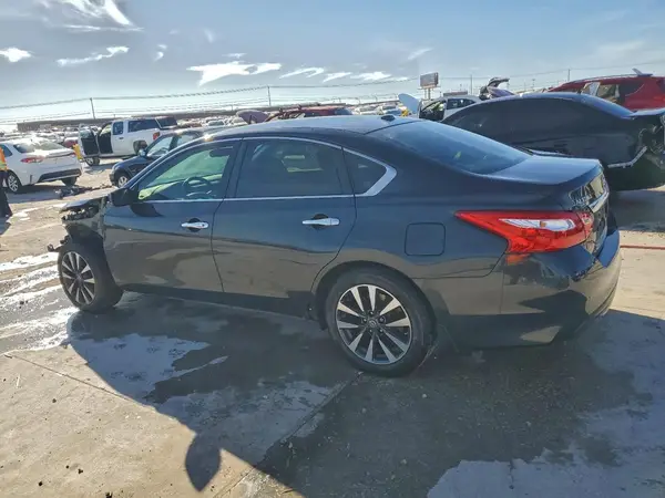 1N4AL3AP8HC152746 2017 NISSAN ALTIMA - Image 2