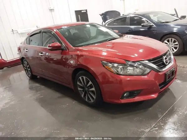 1N4AL3AP8HC152844 2017 NISSAN ALTIMA - Image 1