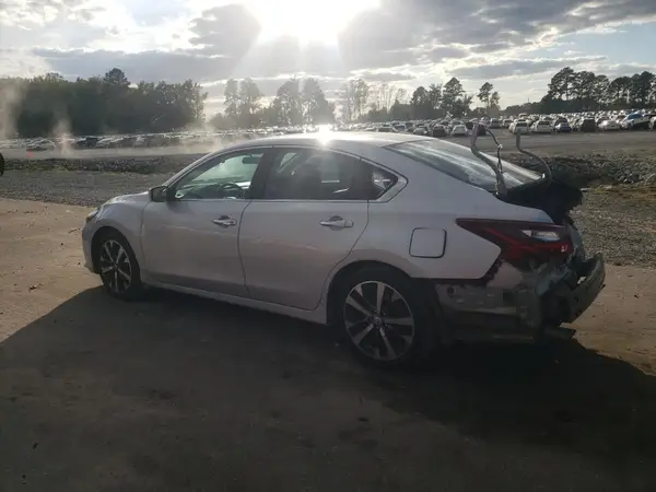 1N4AL3AP8HC154206 2017 NISSAN ALTIMA - Image 2