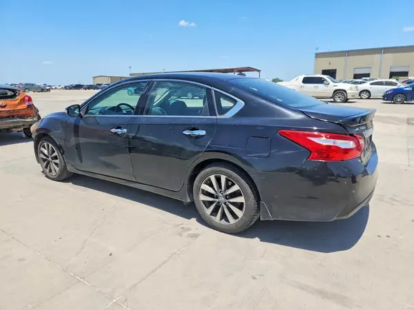 1N4AL3AP8HC155470 2017 NISSAN ALTIMA - Image 2