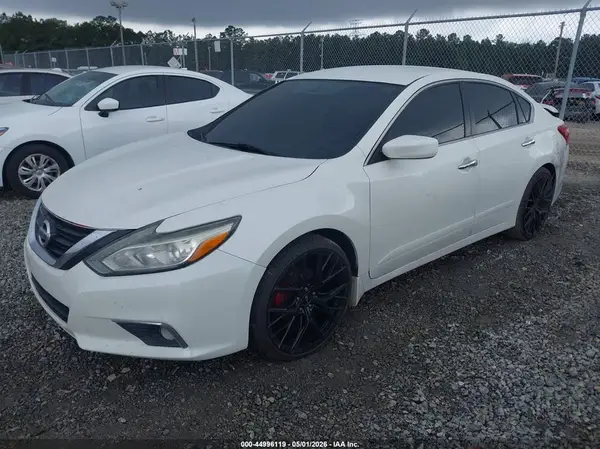 1N4AL3AP8HC155940 2017 NISSAN ALTIMA - Image 2
