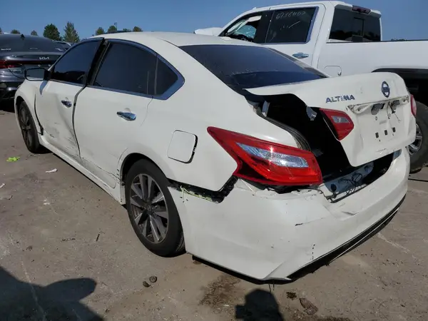 1N4AL3AP8HC156697 2017 NISSAN ALTIMA - Image 2