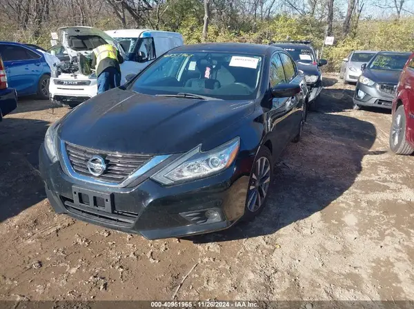 1N4AL3AP8HC156988 2017 NISSAN ALTIMA - Image 2