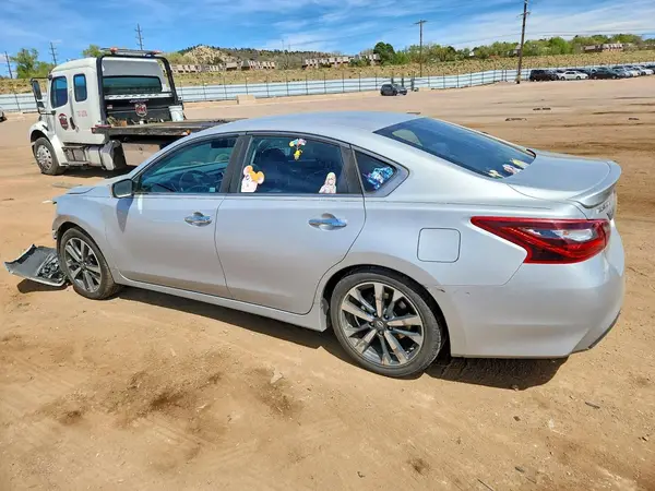 1N4AL3AP8HC158000 2017 NISSAN ALTIMA - Image 2