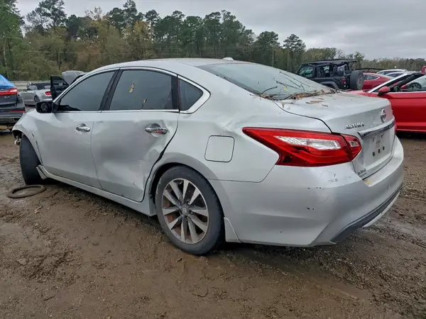 1N4AL3AP8HC162855 2017 NISSAN ALTIMA - Image 2