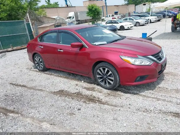 1N4AL3AP8HC164024 2017 NISSAN ALTIMA - Image 1