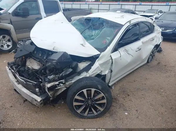 1N4AL3AP8HC169174 2017 NISSAN ALTIMA - Image 2