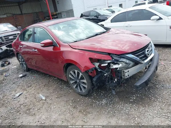 1N4AL3AP8HC171684 2017 NISSAN ALTIMA - Image 1