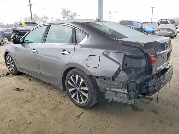 1N4AL3AP8HC171944 2017 NISSAN ALTIMA - Image 2