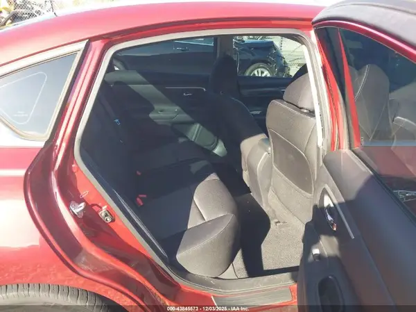 1N4AL3AP8HC174083 2017 NISSAN ALTIMA - Image 8