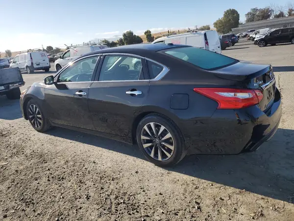 1N4AL3AP8HC174777 2017 NISSAN ALTIMA - Image 2