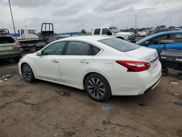 1N4AL3AP8HC175217 2017 NISSAN ALTIMA - Image 2