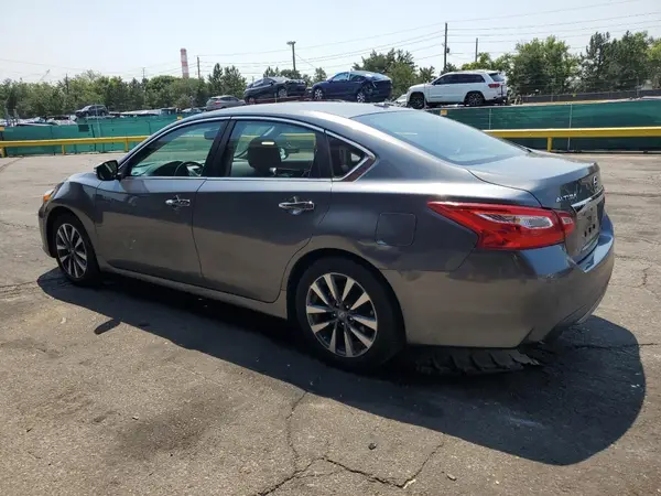 1N4AL3AP8HC176769 2017 NISSAN ALTIMA - Image 2