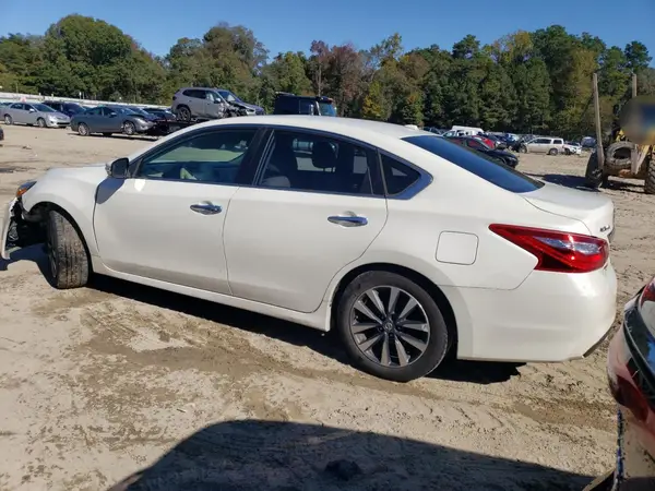 1N4AL3AP8HC178991 2017 NISSAN ALTIMA - Image 2