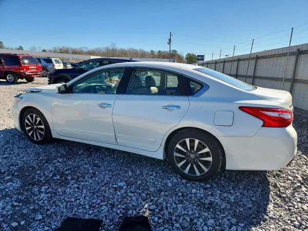 1N4AL3AP8HC179042 2017 NISSAN ALTIMA - Image 2