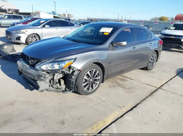1N4AL3AP8HC179512 2017 NISSAN ALTIMA - Image 2