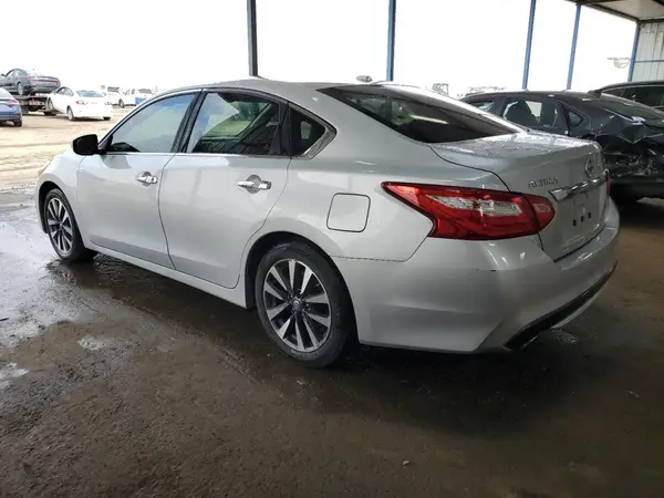 1N4AL3AP8HC179784 2017 NISSAN ALTIMA - Image 2