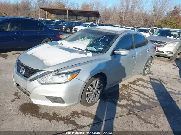 1N4AL3AP8HC180837 2017 NISSAN ALTIMA - Image 2