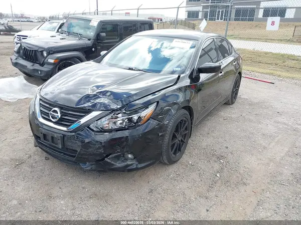 1N4AL3AP8HC186198 2017 NISSAN ALTIMA - Image 2