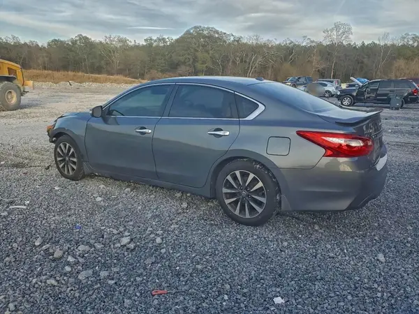 1N4AL3AP8HC187898 2017 NISSAN ALTIMA - Image 2