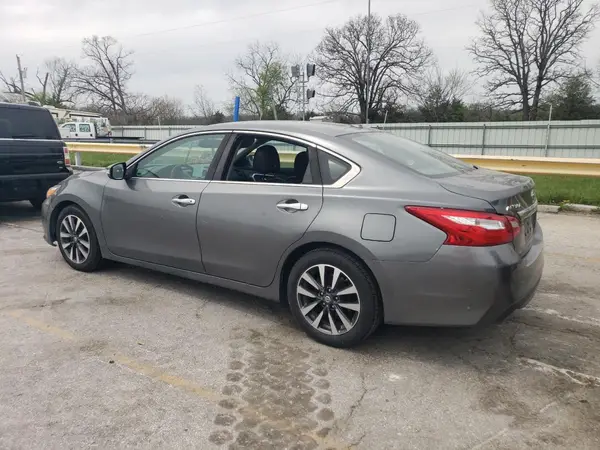 1N4AL3AP8HC187979 2017 NISSAN ALTIMA - Image 2