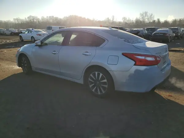 1N4AL3AP8HC189005 2017 NISSAN ALTIMA - Image 2