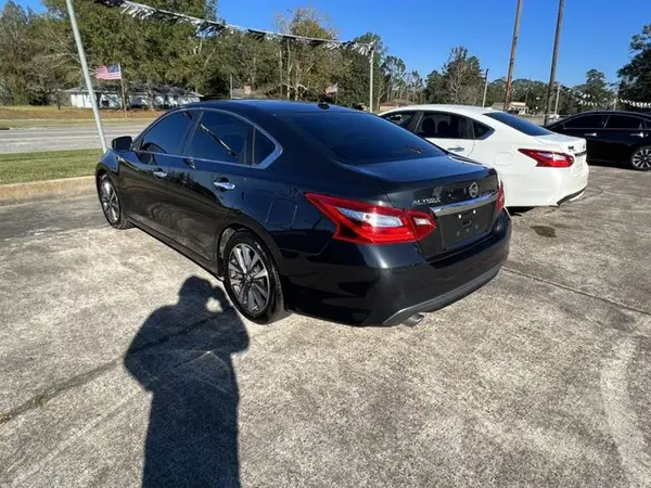 1N4AL3AP8HC189246 2017 NISSAN ALTIMA - Image 2