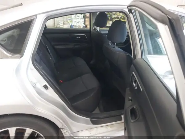 1N4AL3AP8HC189795 2017 NISSAN ALTIMA - Image 8