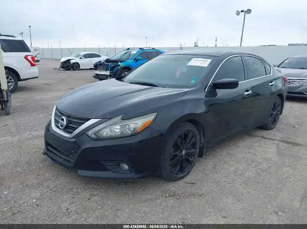 1N4AL3AP8HC190235 2017 NISSAN ALTIMA - Image 2