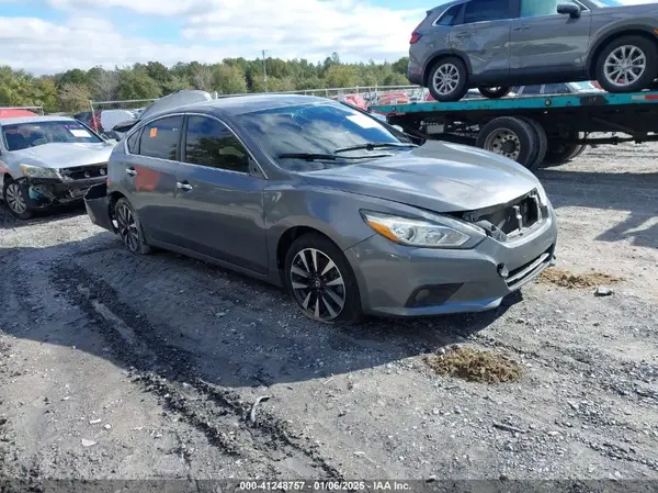 1N4AL3AP8HC190381 2017 NISSAN ALTIMA - Image 1