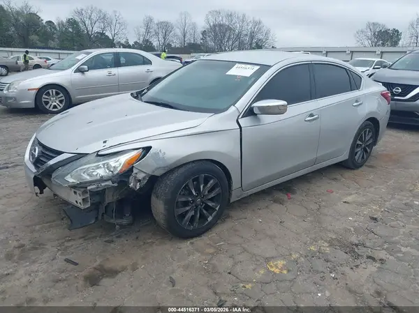 1N4AL3AP8HC191157 2017 NISSAN ALTIMA - Image 2