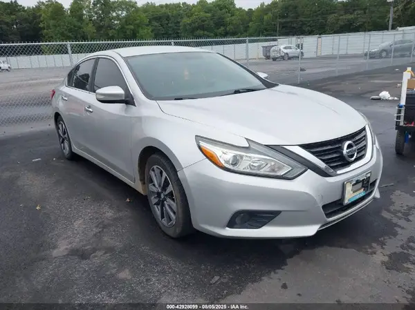 1N4AL3AP8HC192048 2017 NISSAN ALTIMA - Image 1
