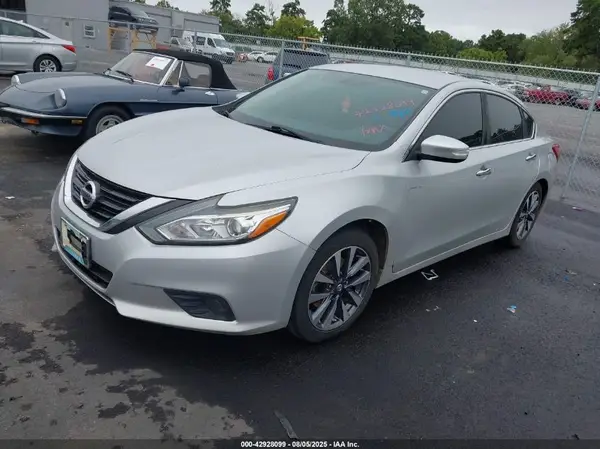 1N4AL3AP8HC192048 2017 NISSAN ALTIMA - Image 2
