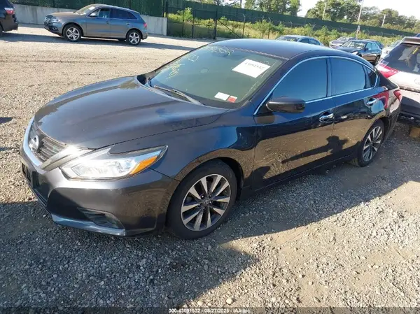 1N4AL3AP8HC192289 2017 NISSAN ALTIMA - Image 2