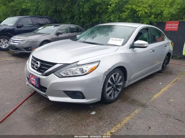 1N4AL3AP8HC194169 2017 NISSAN ALTIMA - Image 2