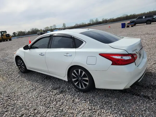 1N4AL3AP8HC194284 2017 NISSAN ALTIMA - Image 2