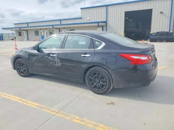 1N4AL3AP8HC194804 2017 NISSAN ALTIMA - Image 2