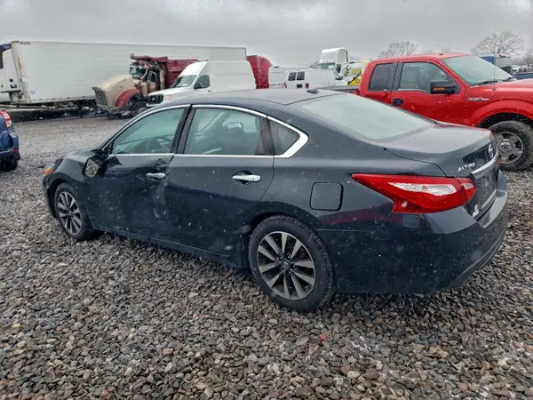 1N4AL3AP8HC195273 2017 NISSAN ALTIMA - Image 2