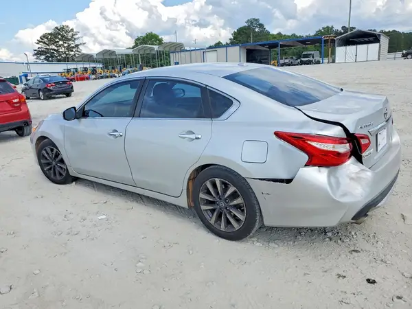1N4AL3AP8HC195712 2017 NISSAN ALTIMA - Image 2