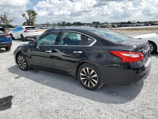 1N4AL3AP8HC196407 2017 NISSAN ALTIMA - Image 2