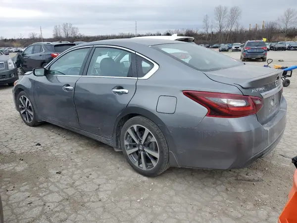 1N4AL3AP8HC196567 2017 NISSAN ALTIMA - Image 2