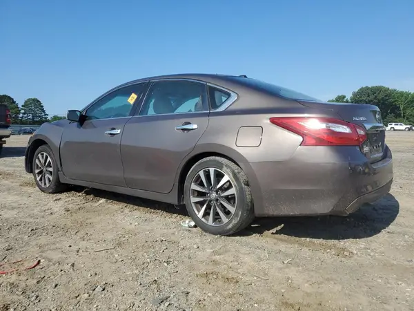 1N4AL3AP8HC197119 2017 NISSAN ALTIMA - Image 2