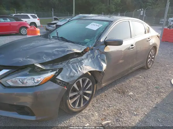 1N4AL3AP8HC200746 2017 NISSAN ALTIMA - Image 2