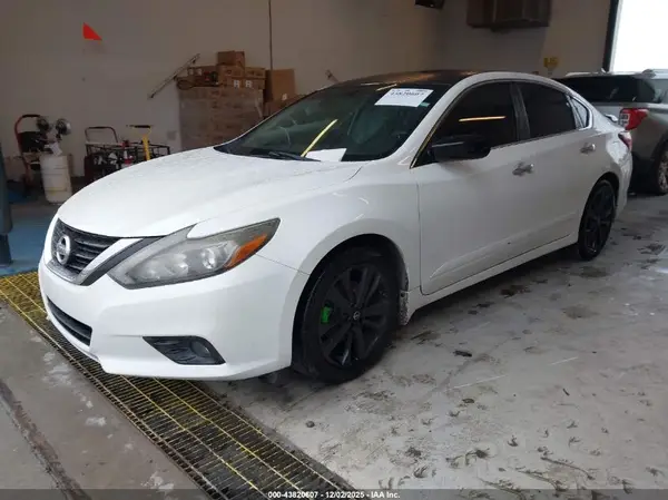 1N4AL3AP8HC202030 2017 NISSAN ALTIMA - Image 2