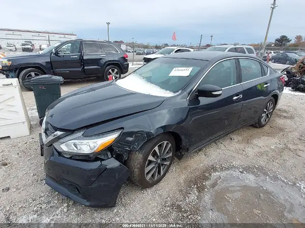 1N4AL3AP8HC202304 2017 NISSAN ALTIMA - Image 2